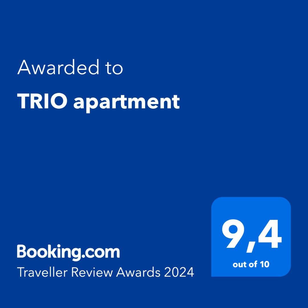 Trio Apartment Пиещани Екстериор снимка